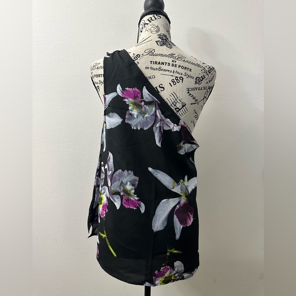 One Shoulder Black & Floral Top NY & Co. - Picture 4 of 8